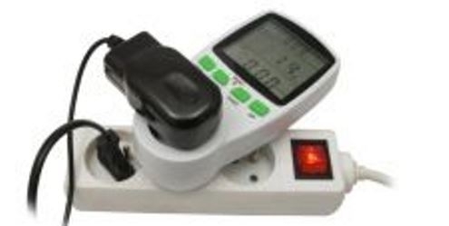 Digitális fogyasztásmérő/okoskonnektor (x)