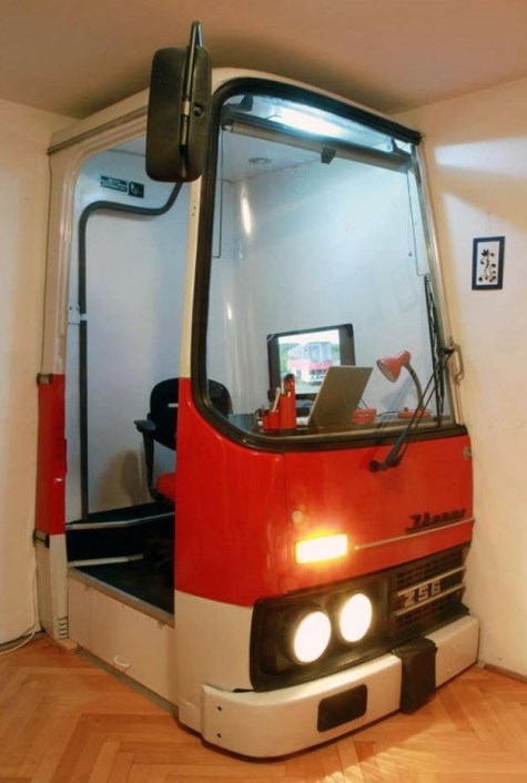 Gitta dolgozószobája