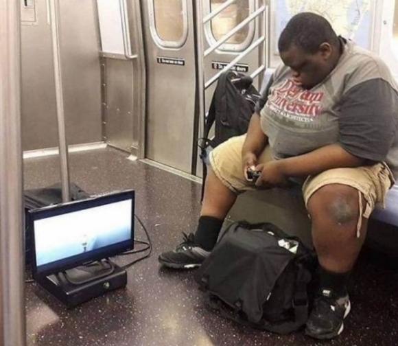 Egy fanatikus játékos bárhol tolja