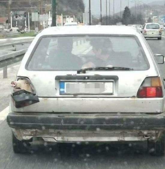 Amikor befingasz a kocsiba, de már neked is sok