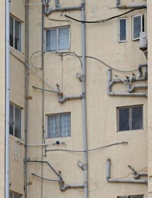 Amikor az összes belső lefolyó eldugul, de valahogy meg kell oldani a dolgot