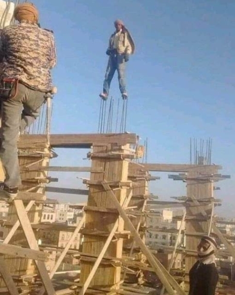 Abdul úgy döntött, hogy nekiáll kicsit vagánykodni reggel az építkezésen