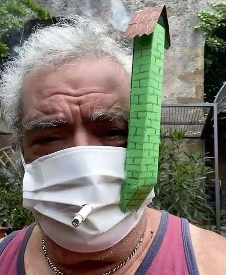 Nagyfater a Covid idején sem mondott le a dohányzásról