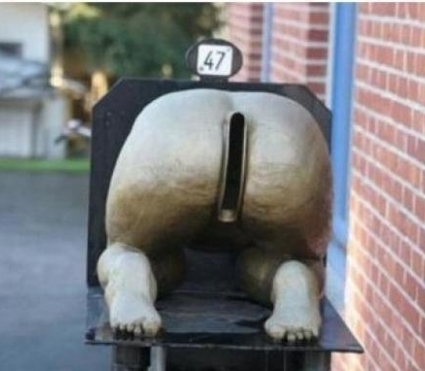 Egy nem mindennapi postaláda