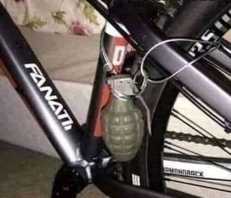 Amikor egy katona lezárja a bringáját