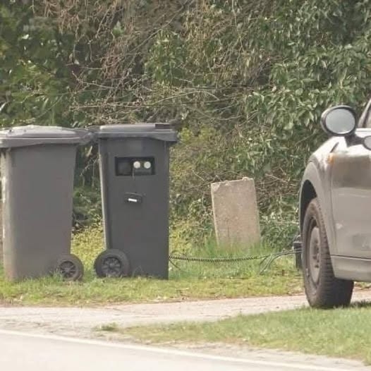 Éberék ma nagyon kreatívak voltak, amikor a traffipaxot kellett elrejteni