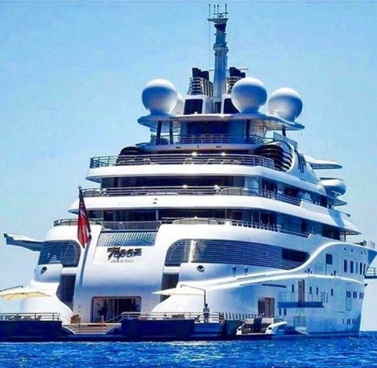 Rákerestünk a neten, hogy kié lehet, de konkrét nevet nem találtunk