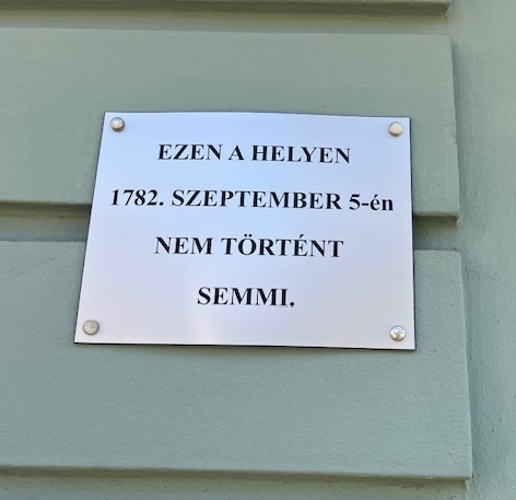 Itt nem történik semmi